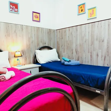 - Copenaghen House - Zona Ospedale Гостевой дом Сассари